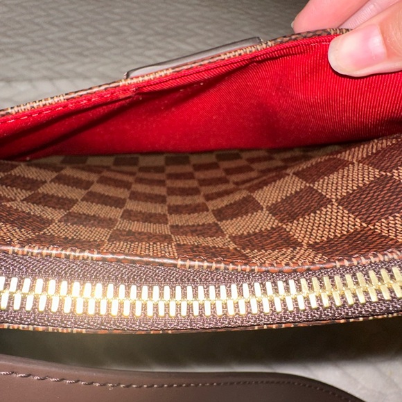Authentic discontinued Louis Vuitton South Bank Besace - Picture 6 of 8